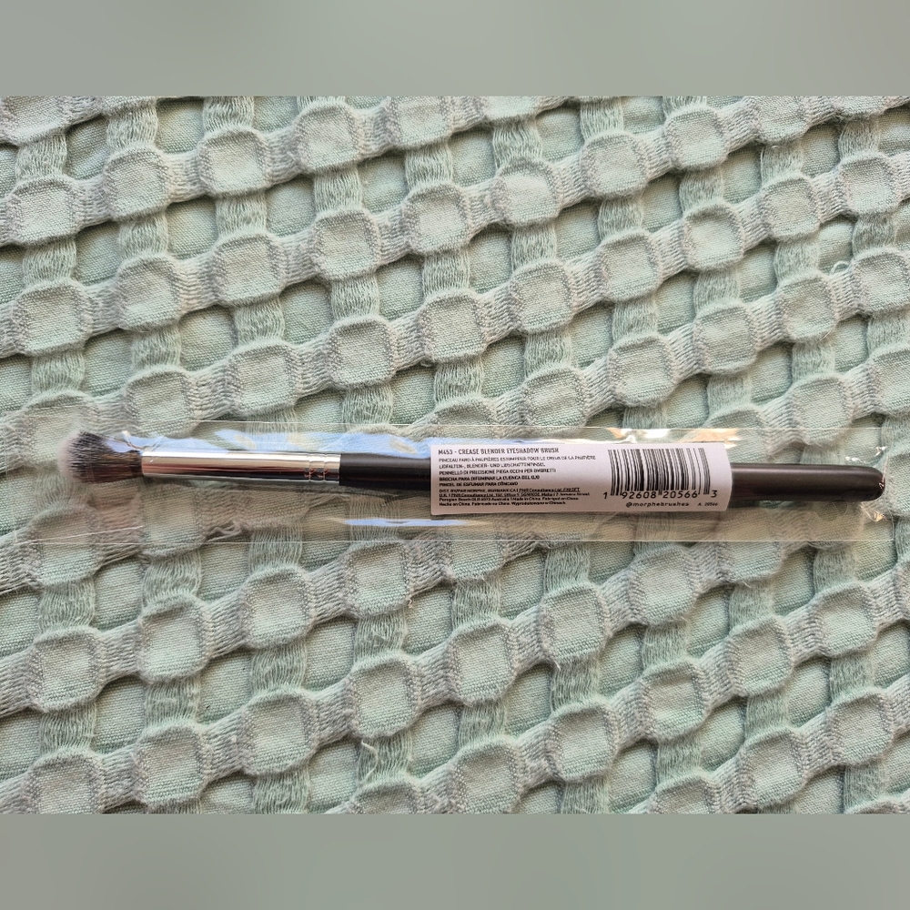 Morphe (M453) Crease Blender Eyeshadow Brush
